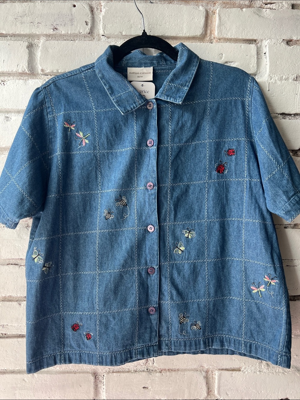 Women’s dark denim Denim Button-Front Shirt Jacket with Embroidered Bugs vintage